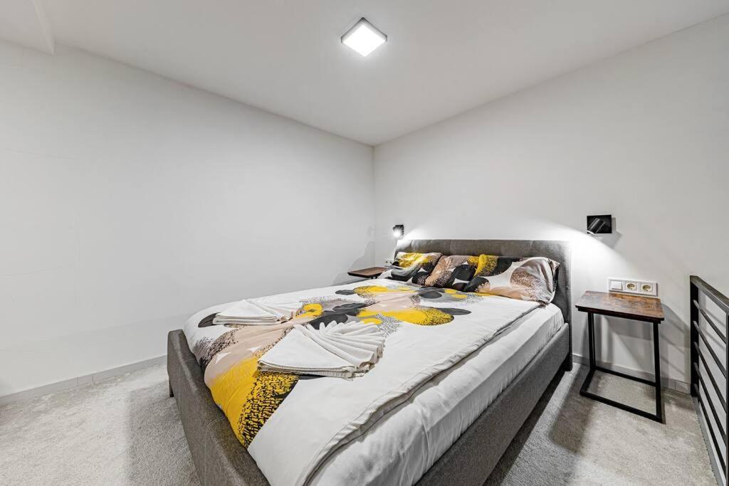 דירות בודפשט Chic Loft Bp: Industrial Gem מראה חיצוני תמונה