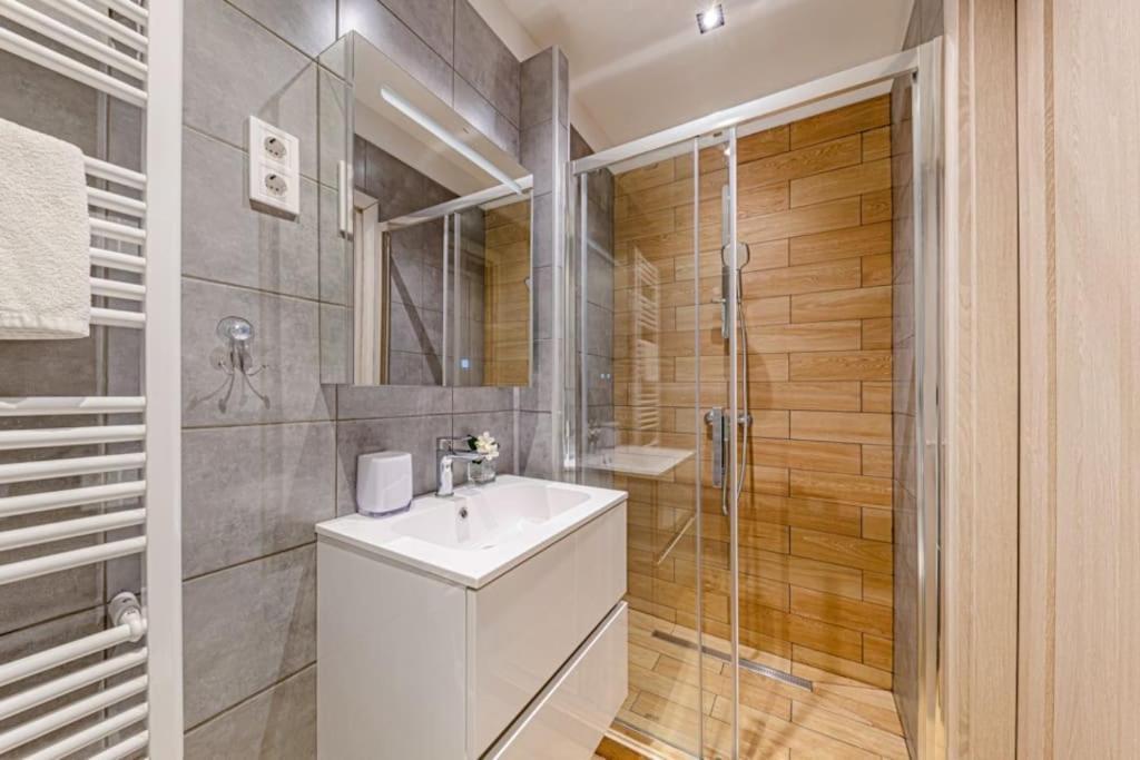 דירות בודפשט Chic Loft Bp: Industrial Gem מראה חיצוני תמונה