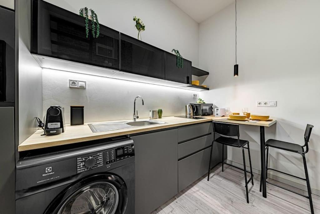 דירות בודפשט Chic Loft Bp: Industrial Gem מראה חיצוני תמונה
