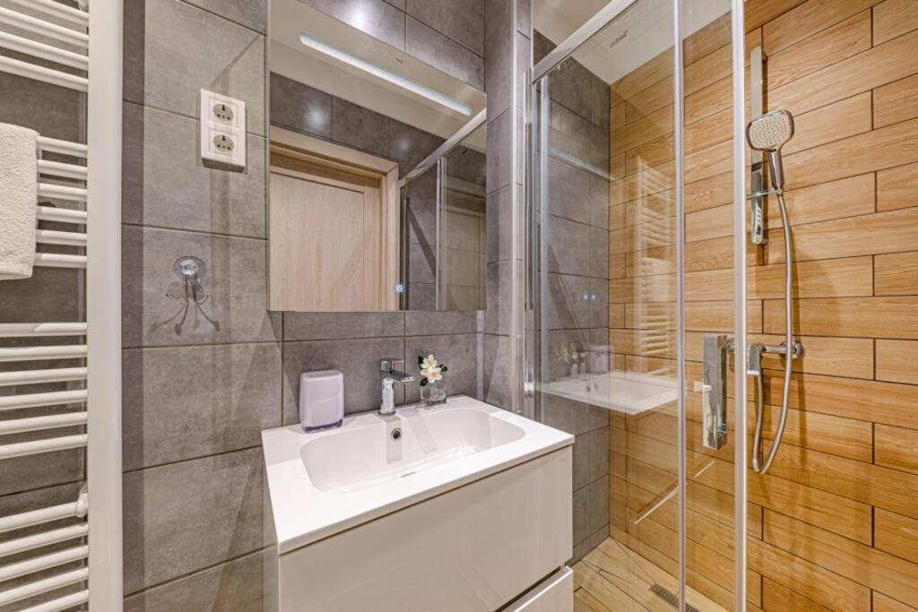 דירות בודפשט Chic Loft Bp: Industrial Gem מראה חיצוני תמונה